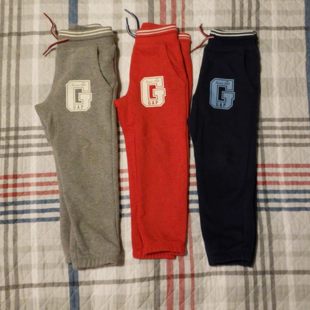 3 gap sweatpants